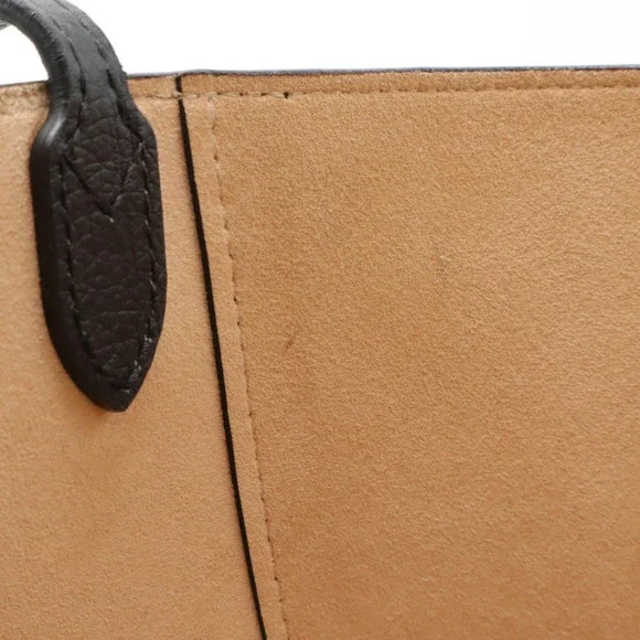 LOUIS VUITTON Cream and Black Shoulder Bag - Picture 8 of 9